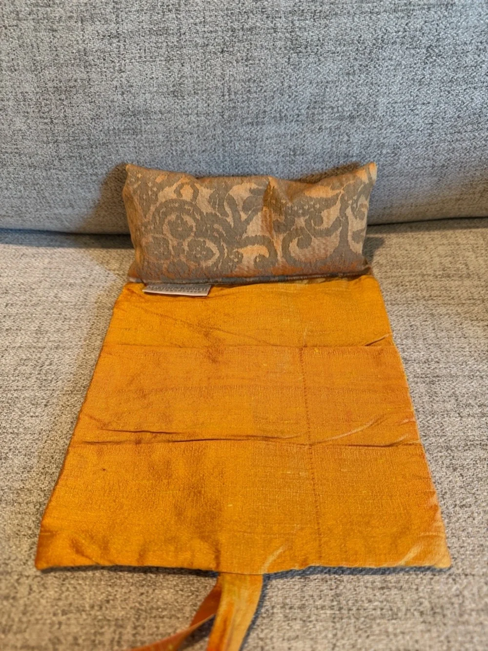 Martin & Barnett San Francisco Orange/Bronze/Gold Fabric Jewelry Roll -